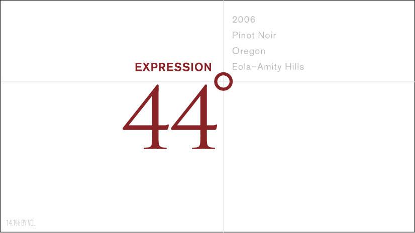 44°